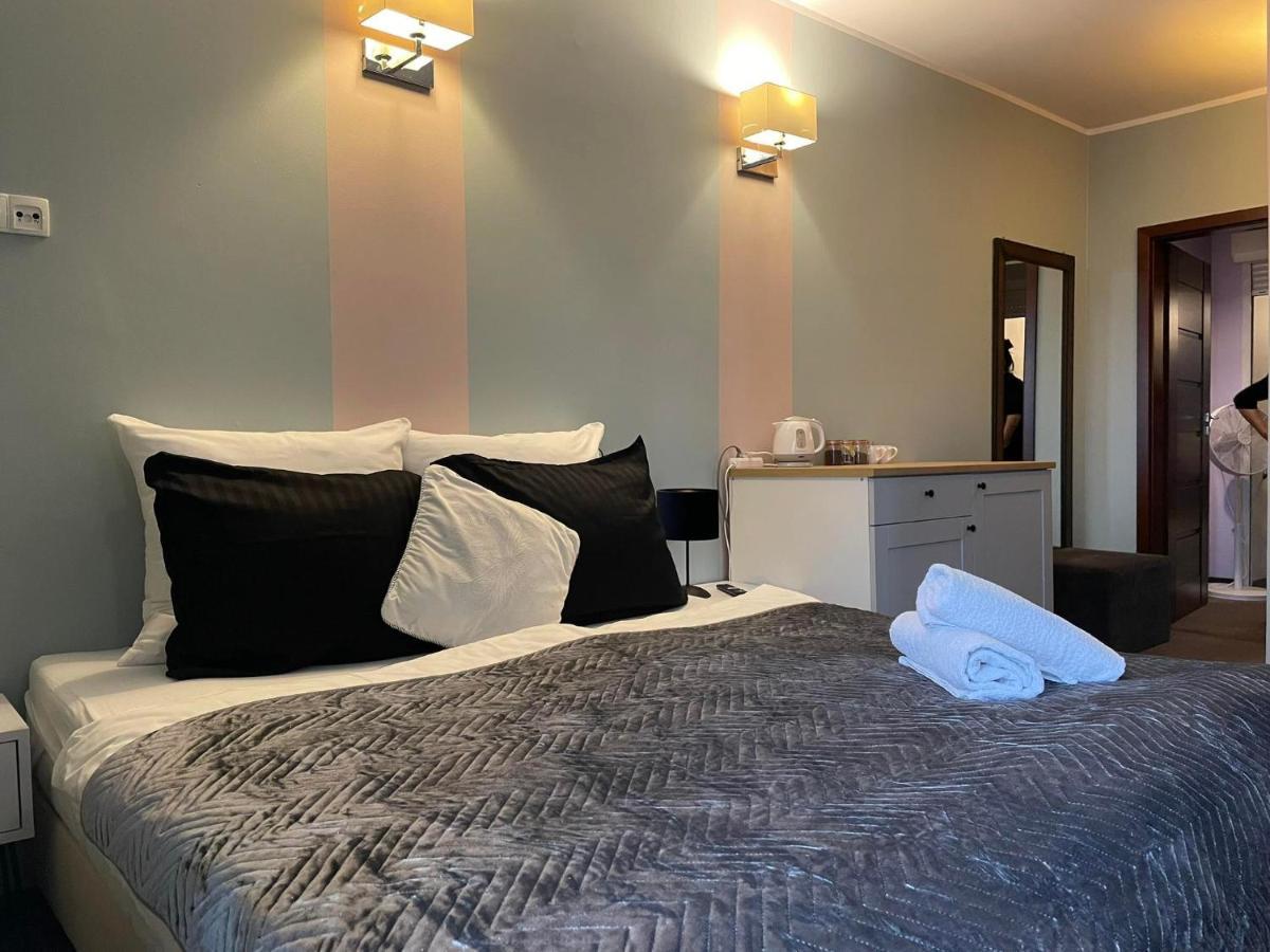 イノブロツワフ Rynek 14 & Restaurant Bed & Breakfast エクステリア 写真